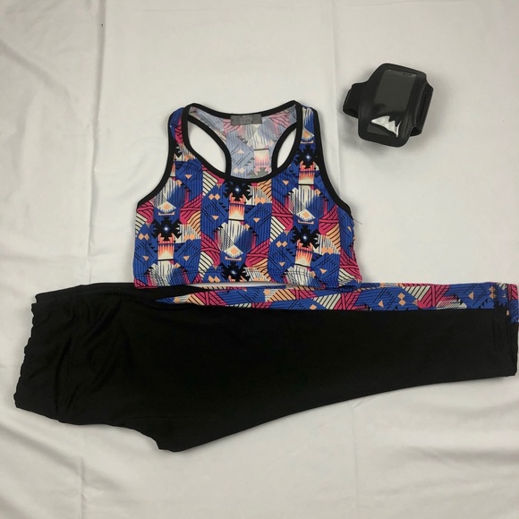 Matching athletic apparel - Picture 3 of 3